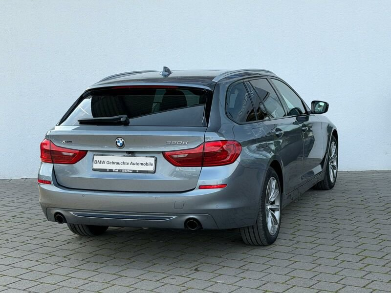BMW 520 d xDrive Sport Line Pano/AHK/HUD/LED+/4xShz Pano/A — photo 4