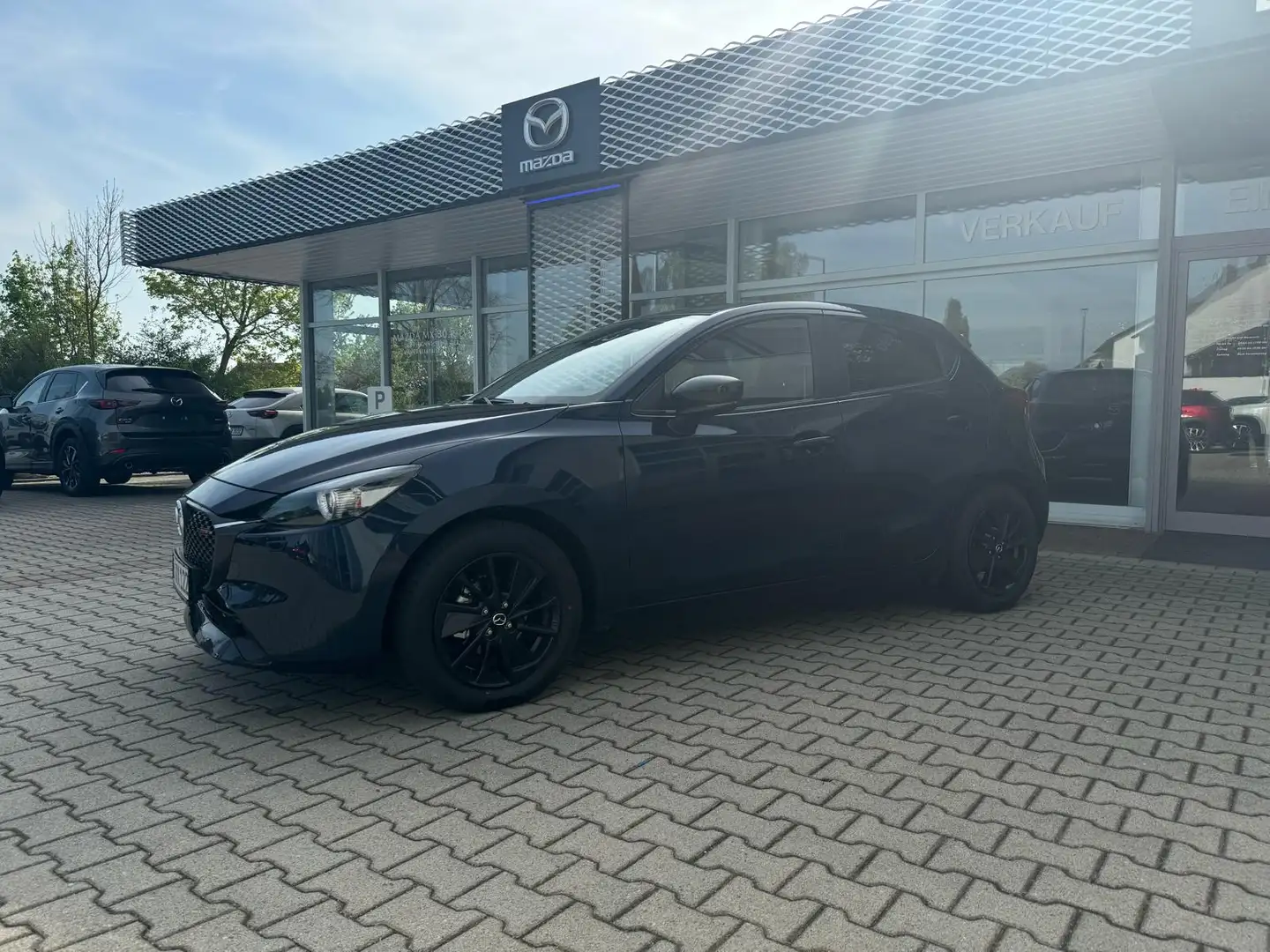 Mazda 2 1.5L e-SKYACTIV G 90ps Blau - 2