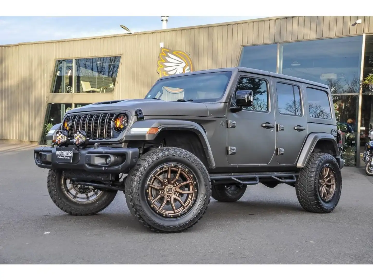 Jeep Wrangler 2.0i T - 272 - BVA 4x4 2019 - Préparation Baja Designs Grau - 1