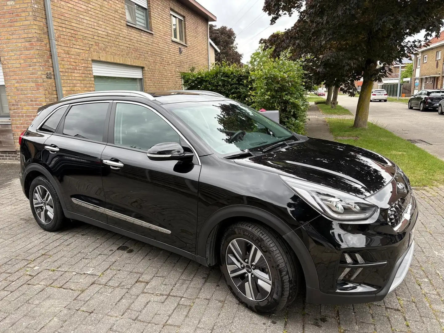 Kia Niro Niro 1.6 GDI PHEV 2WD Aut. Edition 7 Noir - 2