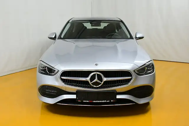 Mercedes-Benz C-Class view 8