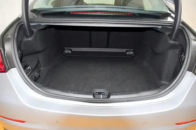 Mercedes-Benz C-Class view 20