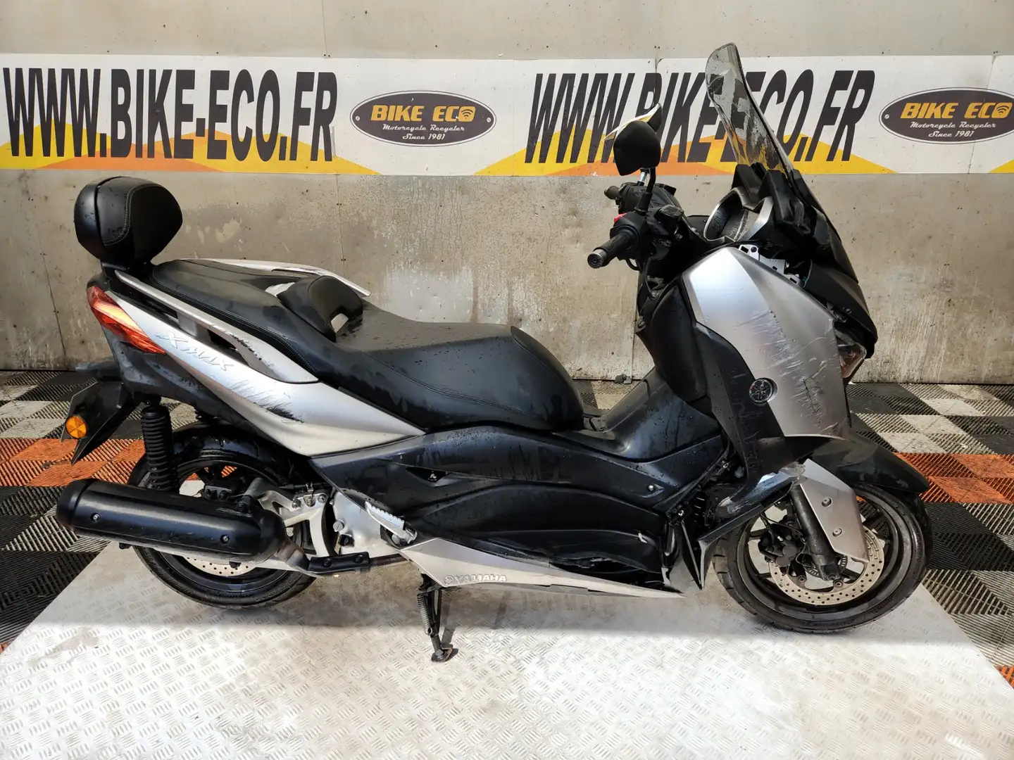 Yamaha X-Max 125 Grey - 1