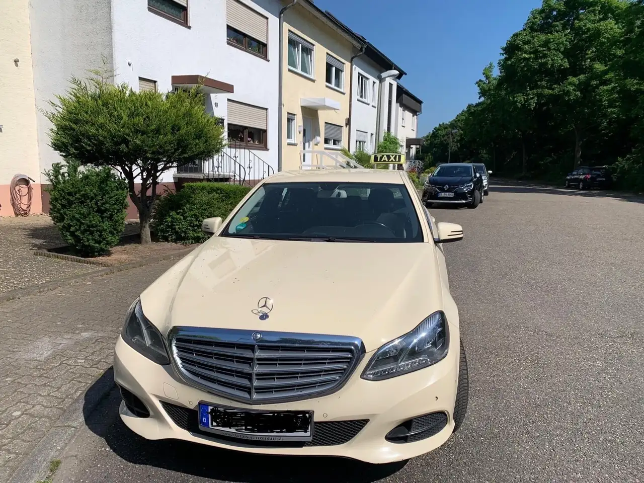 Mercedes-Benz E 200
