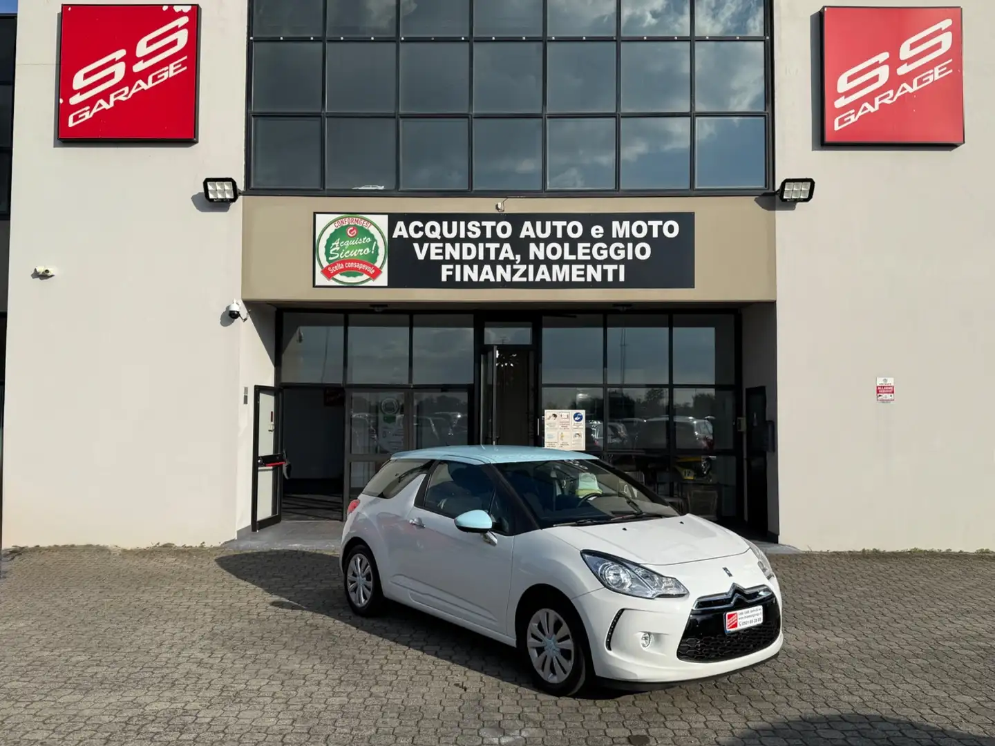 DS Automobiles DS 3 DS 3 1.4 VTi 95 Chic Blanc - 1