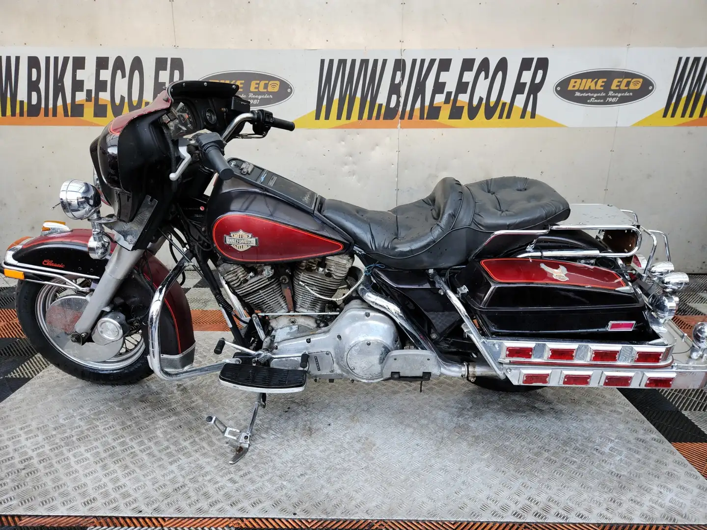 Harley-Davidson Electra Glide Kırmızı - 2