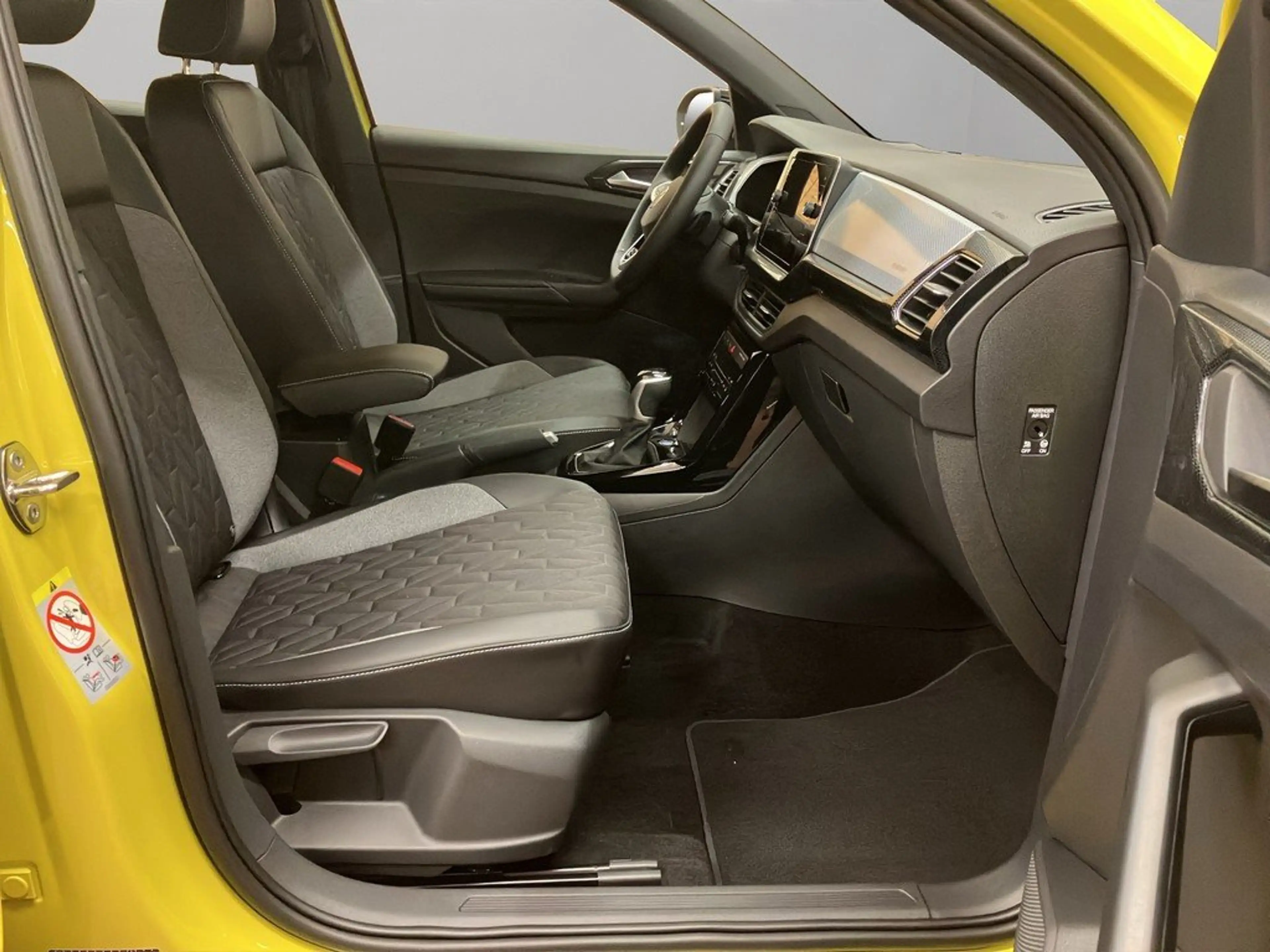 Volkswagen T-Cross Life 1.0 l TSI  7- — photo 7