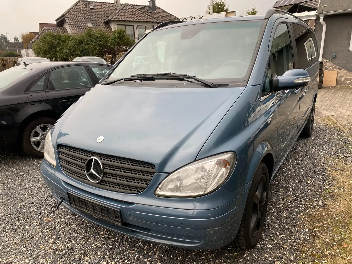 Mercedes-Benz Viano 2.2 CDI lang  Automatik MOTORSCAHDEN Grey - 1