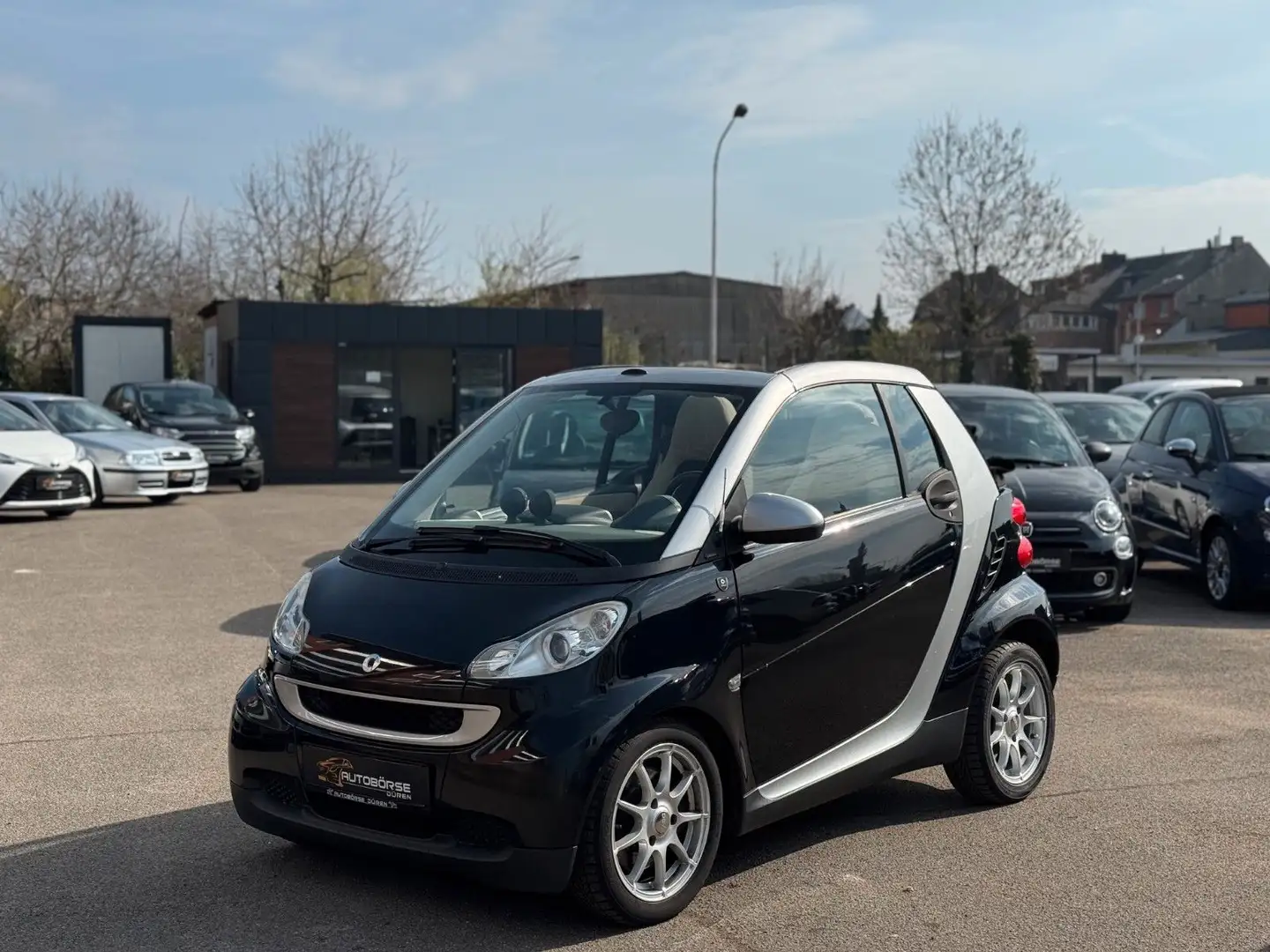 smart forTwo Micro Hybrid SHZ/Start/Stopp/CarPlay Silber - 2