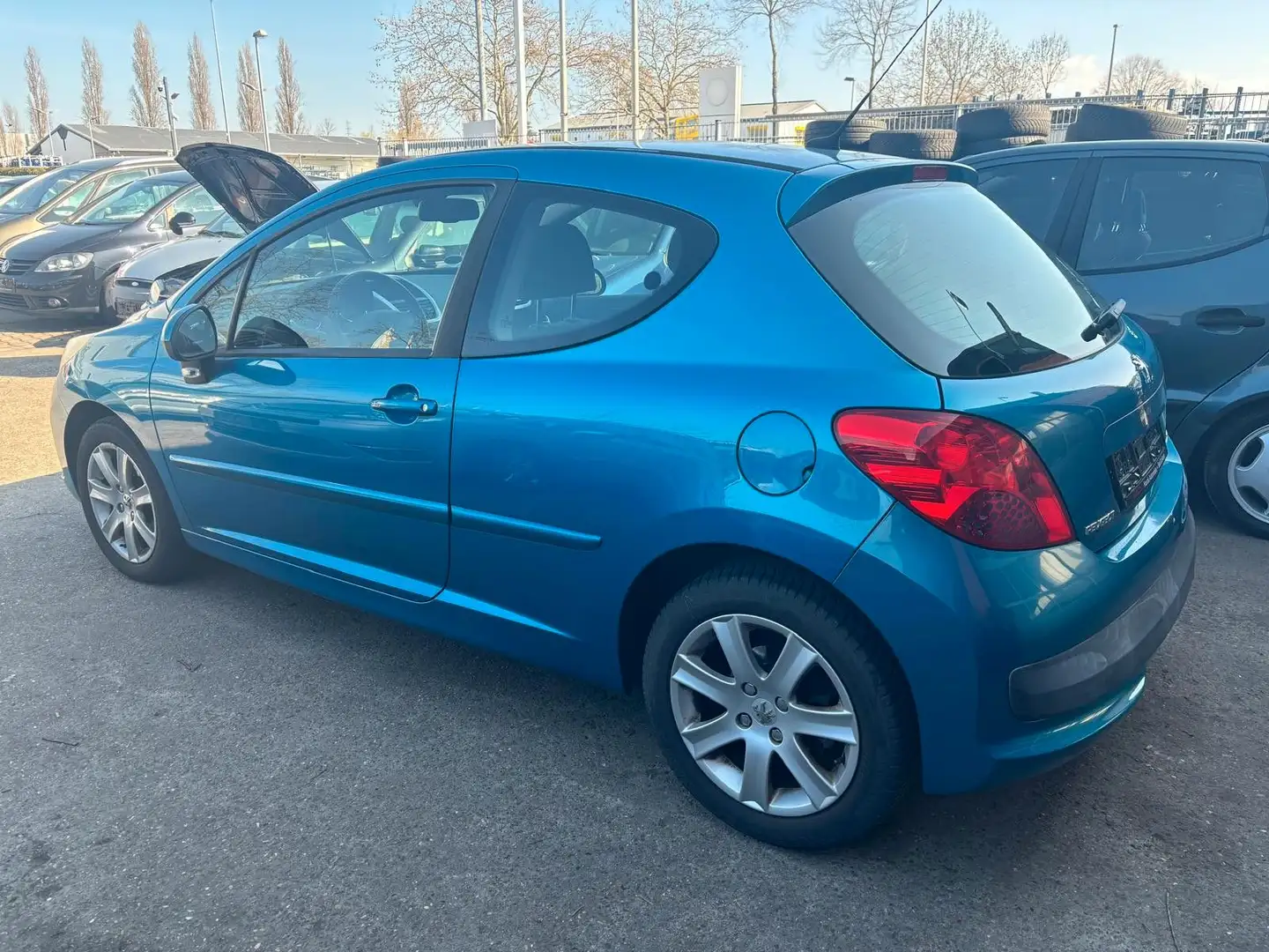 Peugeot 207 Sport /1.Hd/SH/Klima/Radio/ESP Blau - 2