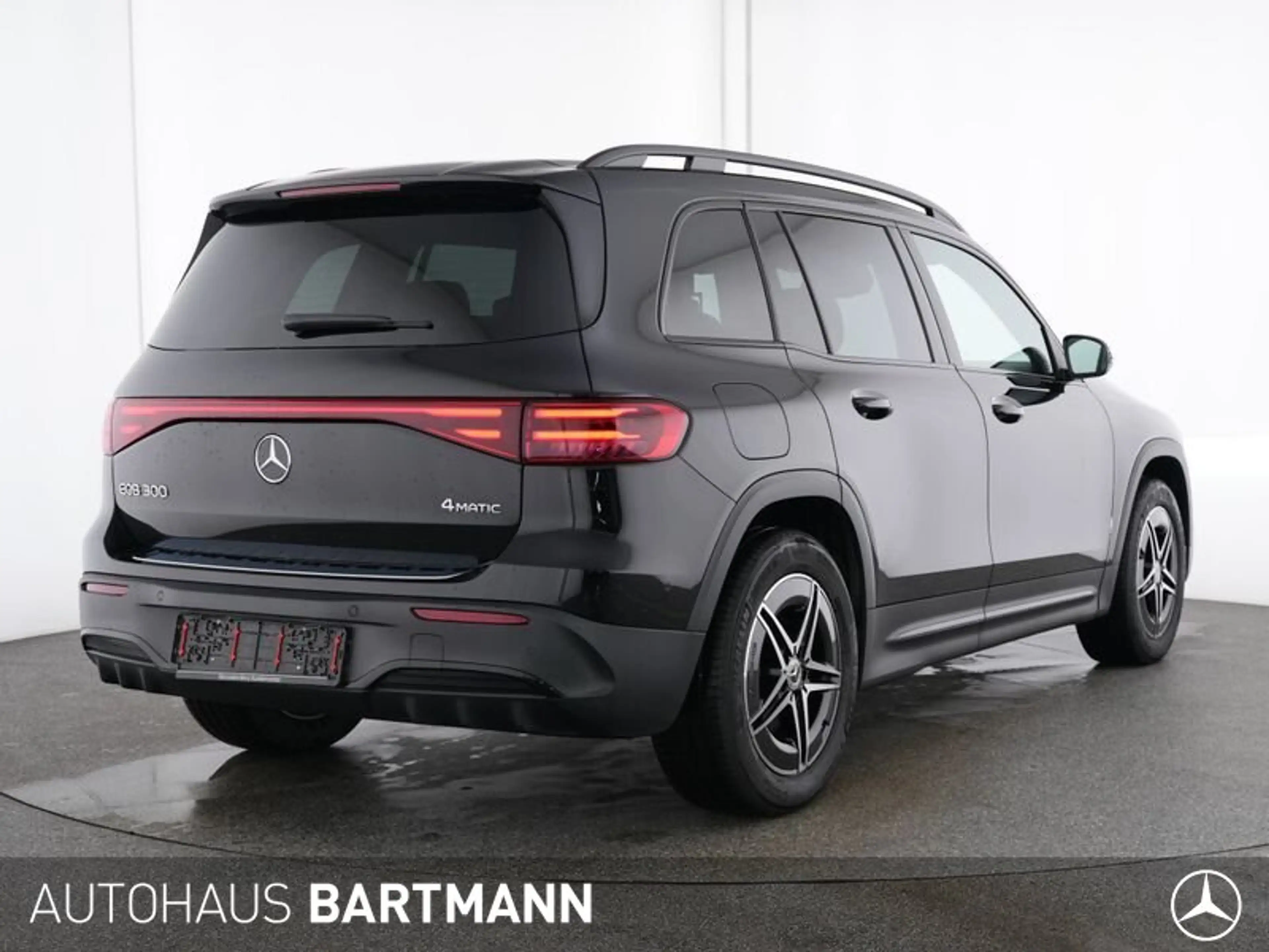 Mercedes-Benz EQB 300 EQB 300 4MATIC AMG Line/Navi/Styling/Klima/LED — photo 2