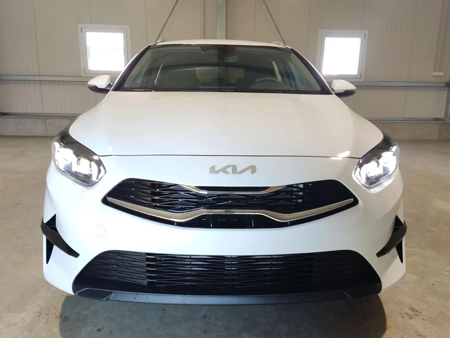 Kia Ceed SW / cee'd SW Sportswagon TOP 1.5 T-GDI 140 PS DCT Navi-Apple... Weiß - 2