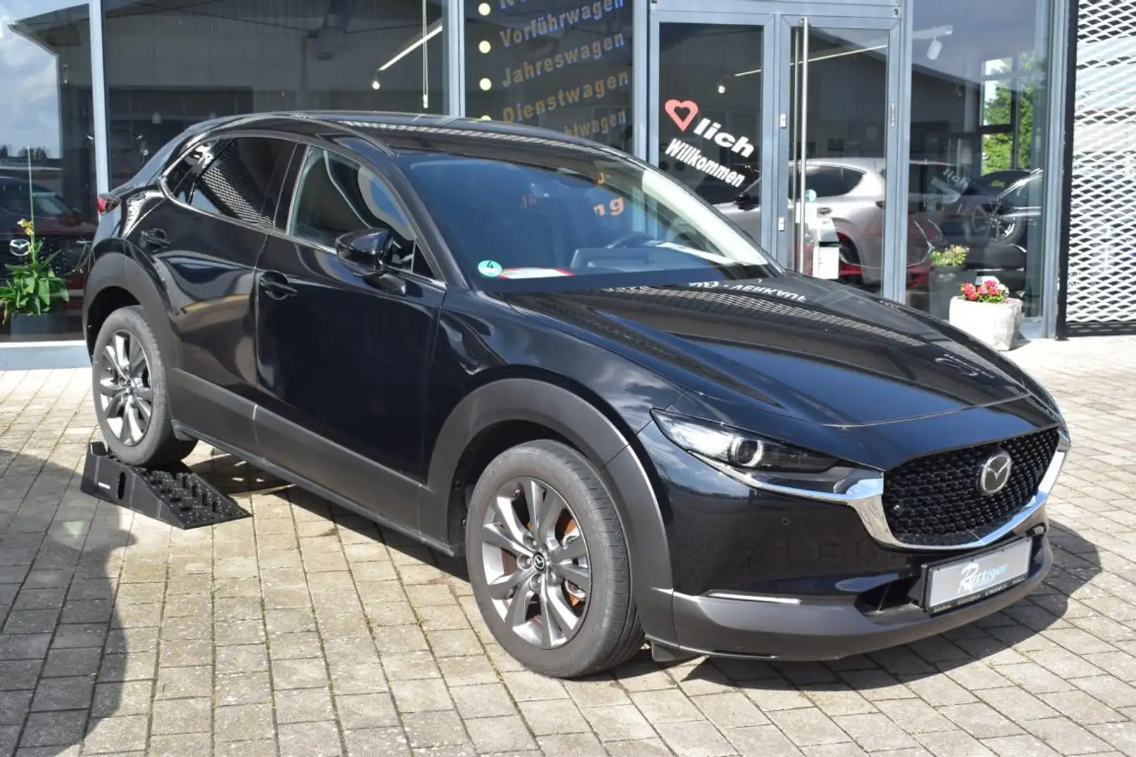 Mazda CX-30 ``Exclusive-Line`` Driver-Assistance & Sound-Paket Schwarz - 2