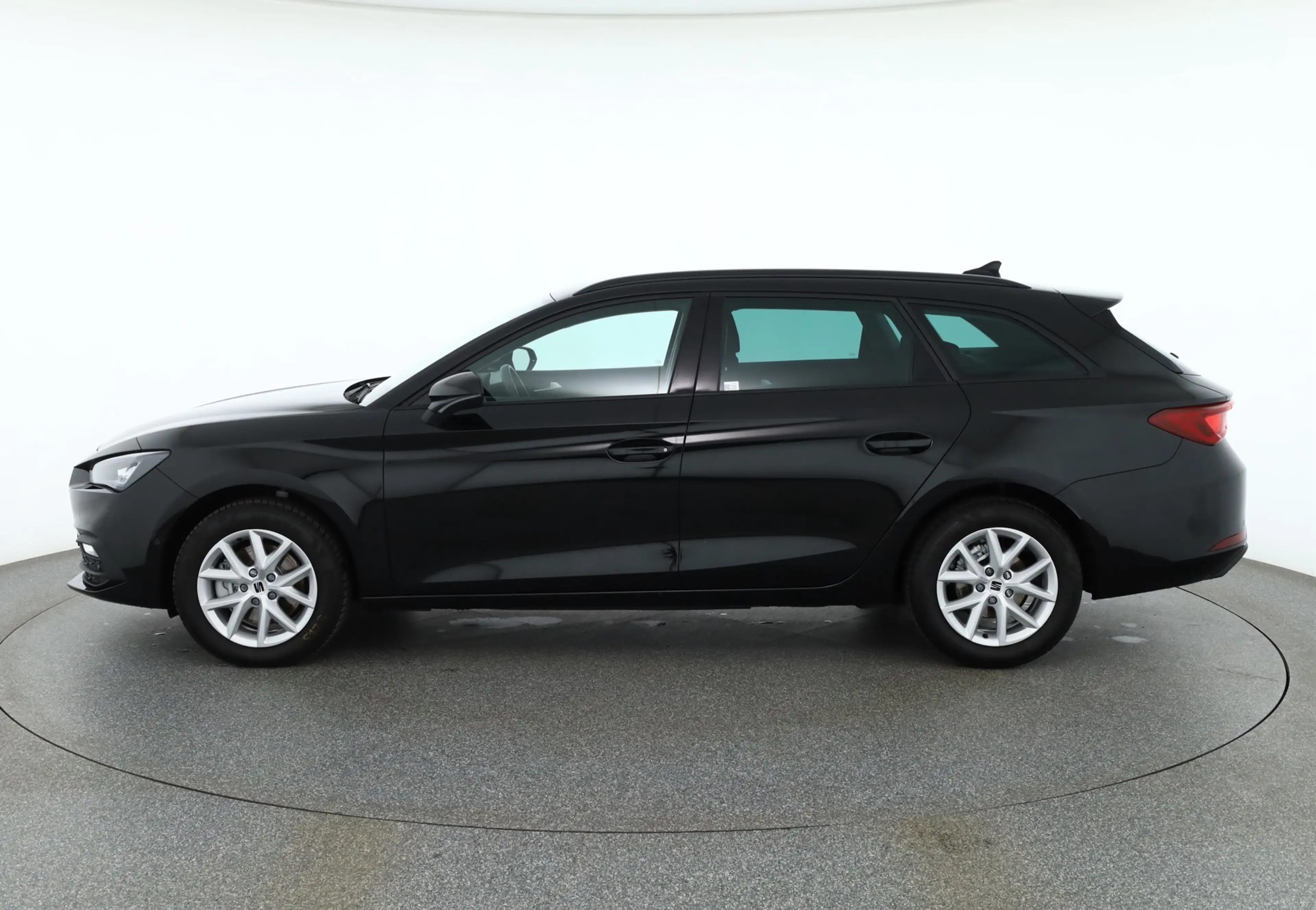 SEAT Leon ST 2.0 TDI DSG Style LED Navi Kamera ACC — photo 2