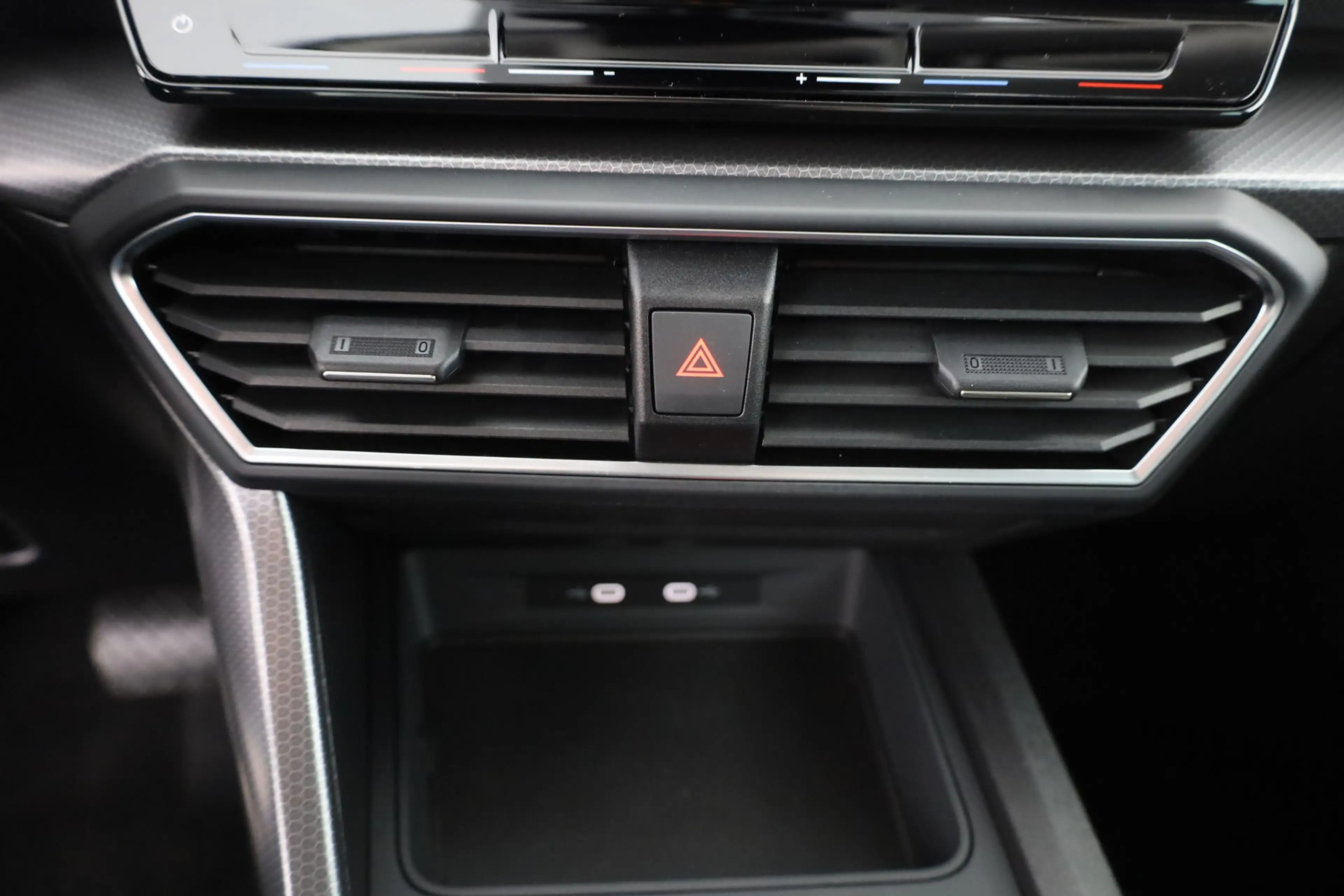 SEAT Leon ST 2.0 TDI DSG Style LED Navi Kamera ACC — photo 12