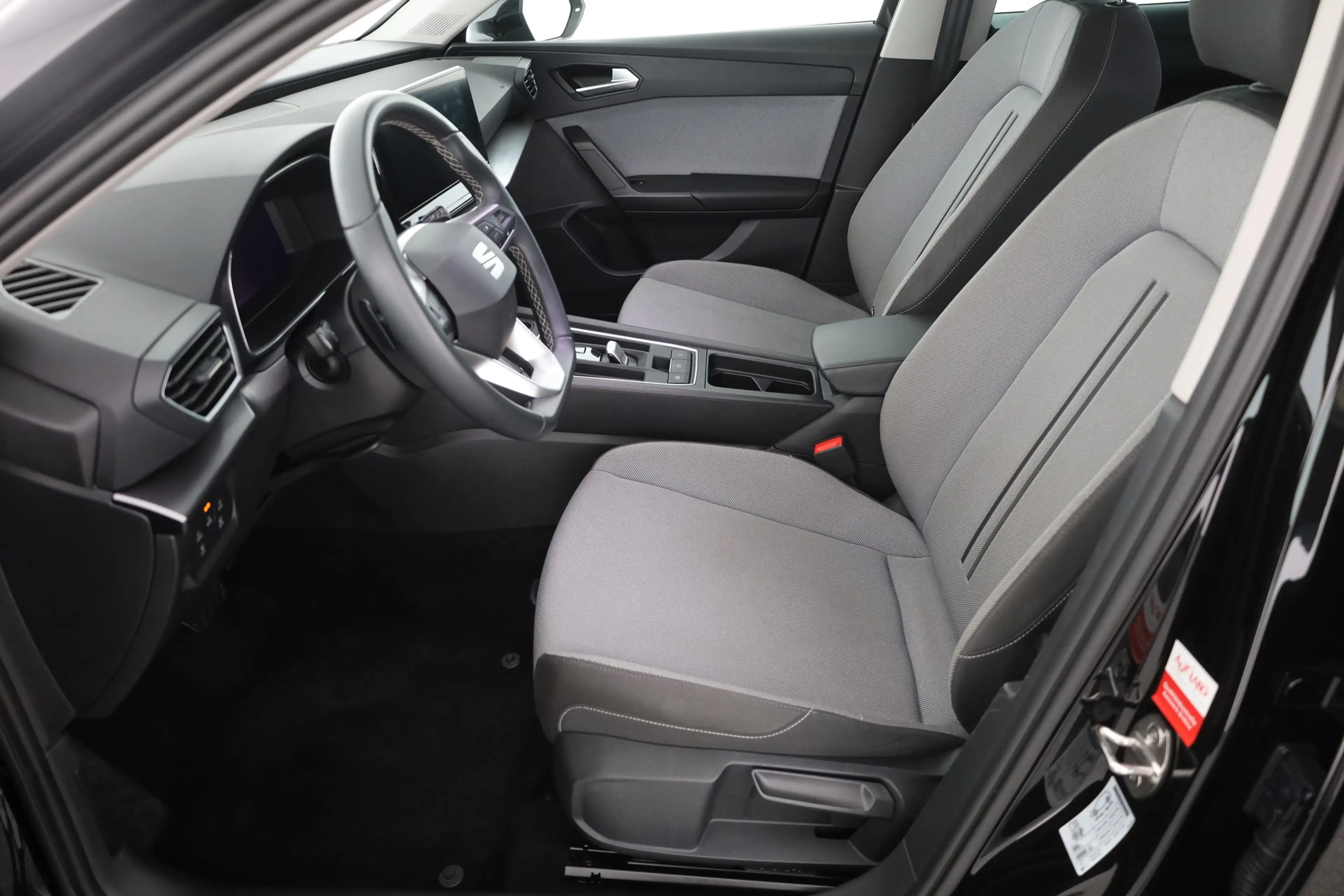 SEAT Leon ST 2.0 TDI DSG Style LED Navi Kamera ACC — photo 22