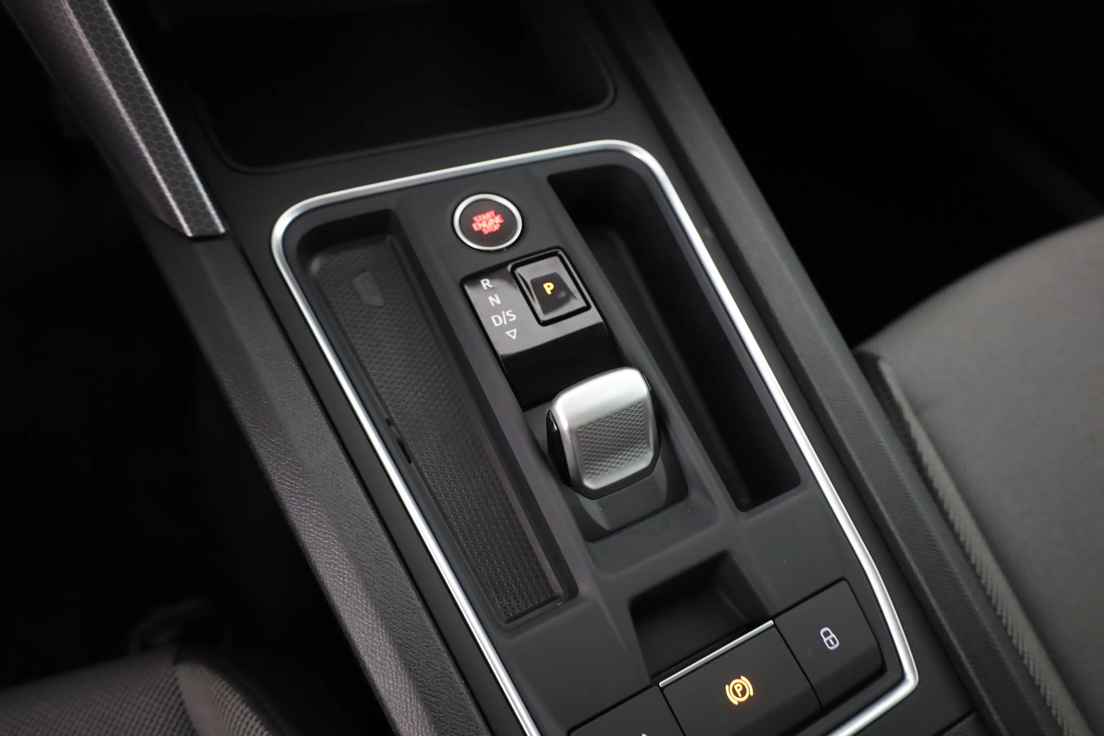 SEAT Leon ST 2.0 TDI DSG Style LED Navi Kamera ACC — photo 13