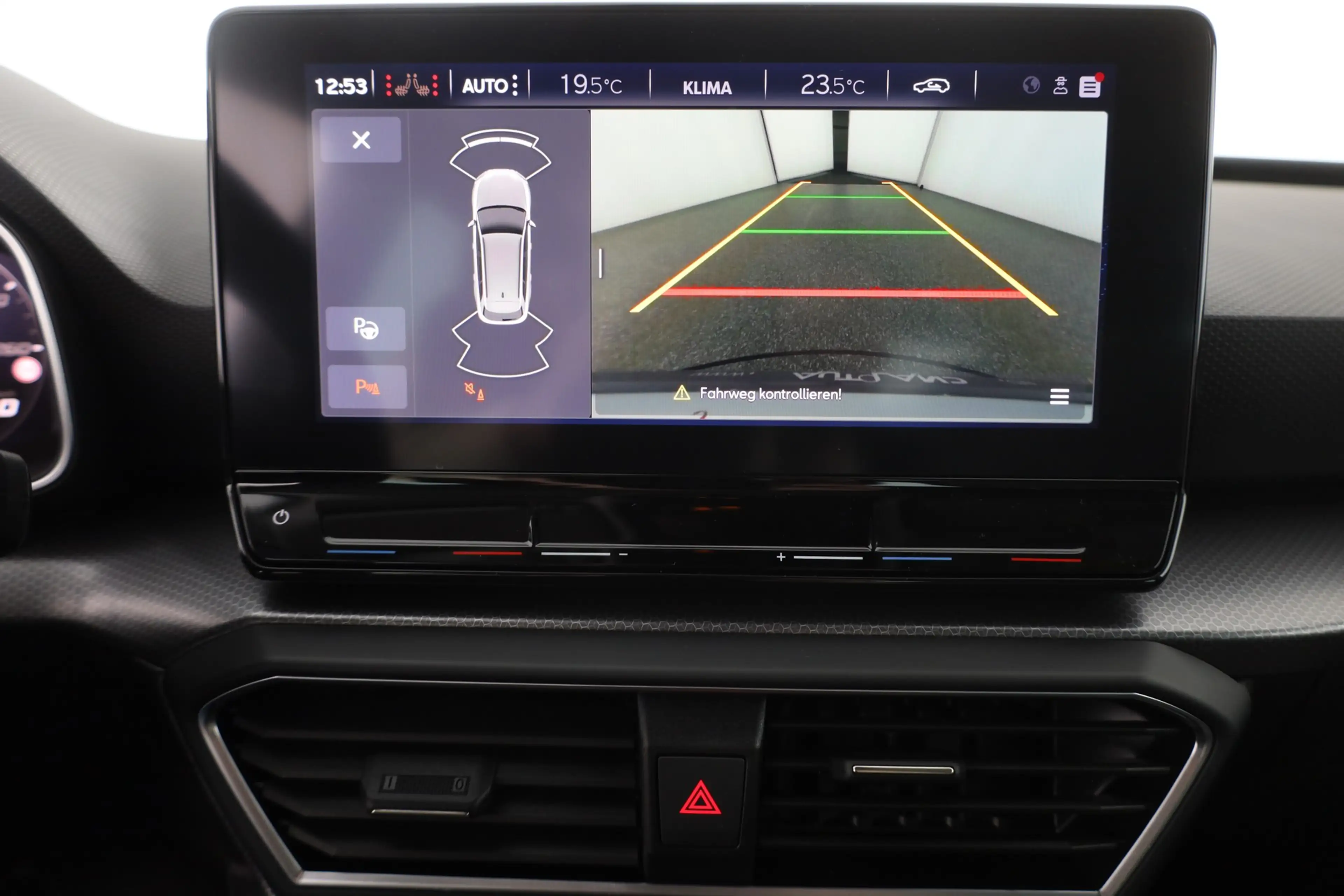 SEAT Leon ST 2.0 TDI DSG Style LED Navi Kamera ACC — photo 26