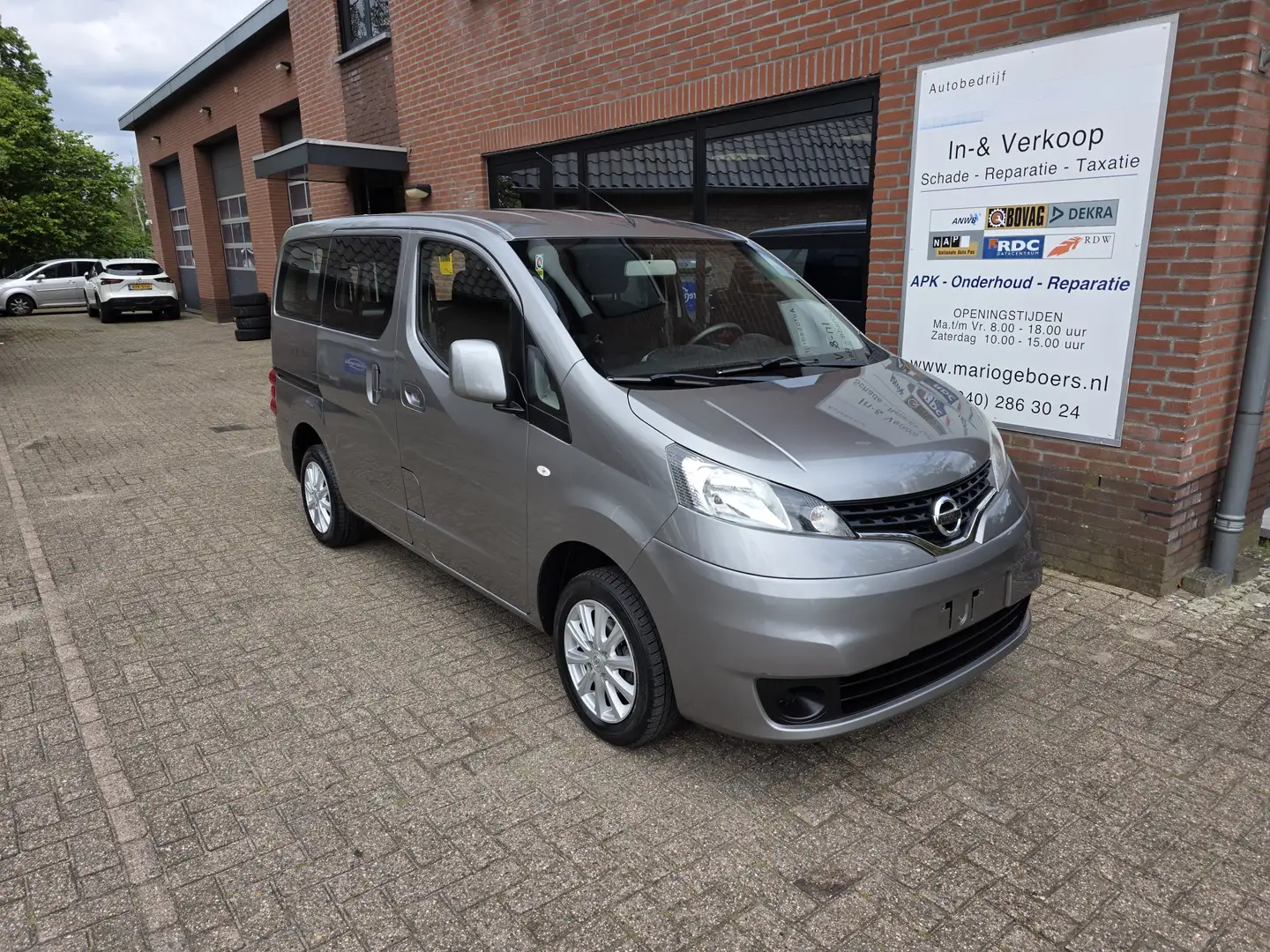 Nissan Evalia 1.6 Visia 5p | 1e eigenaar | Airco | Trekhaak | Grau - 1