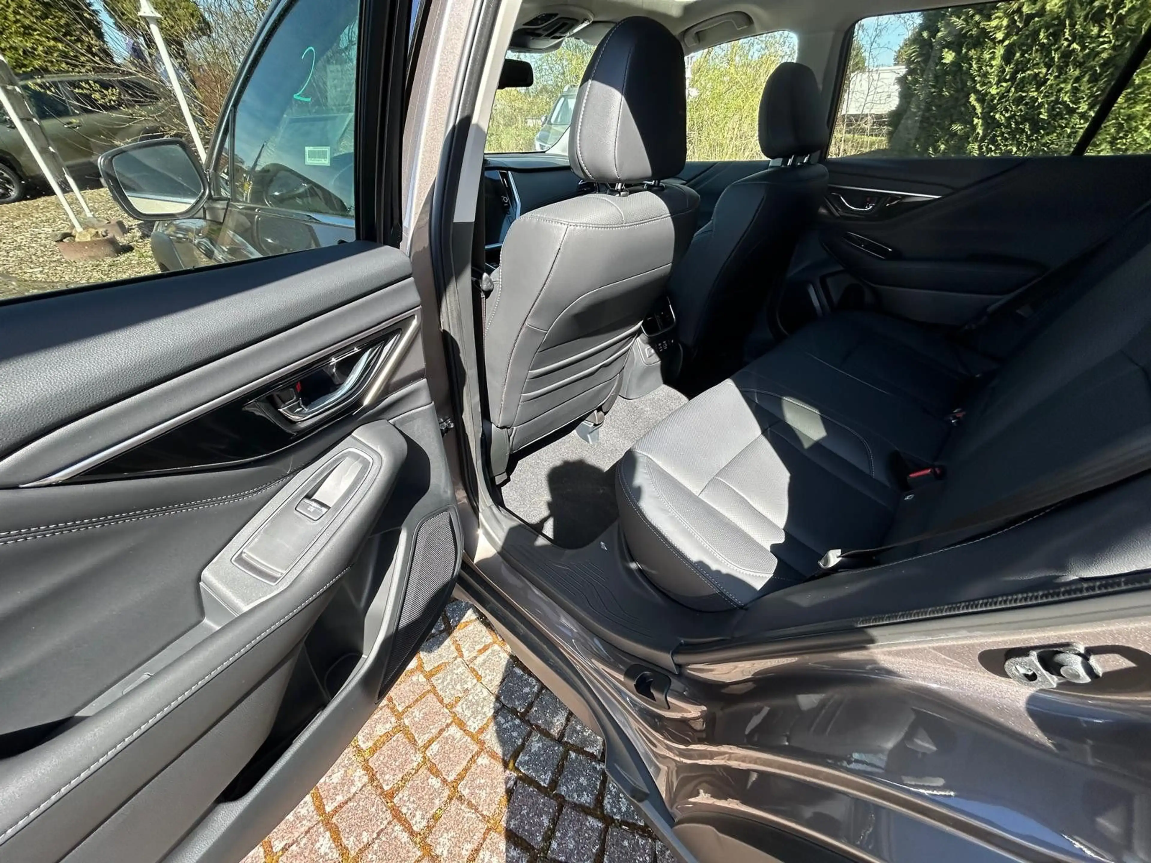 Subaru OUTBACK 2.5i Platinum Lineartronic Modell 2025 — photo 12