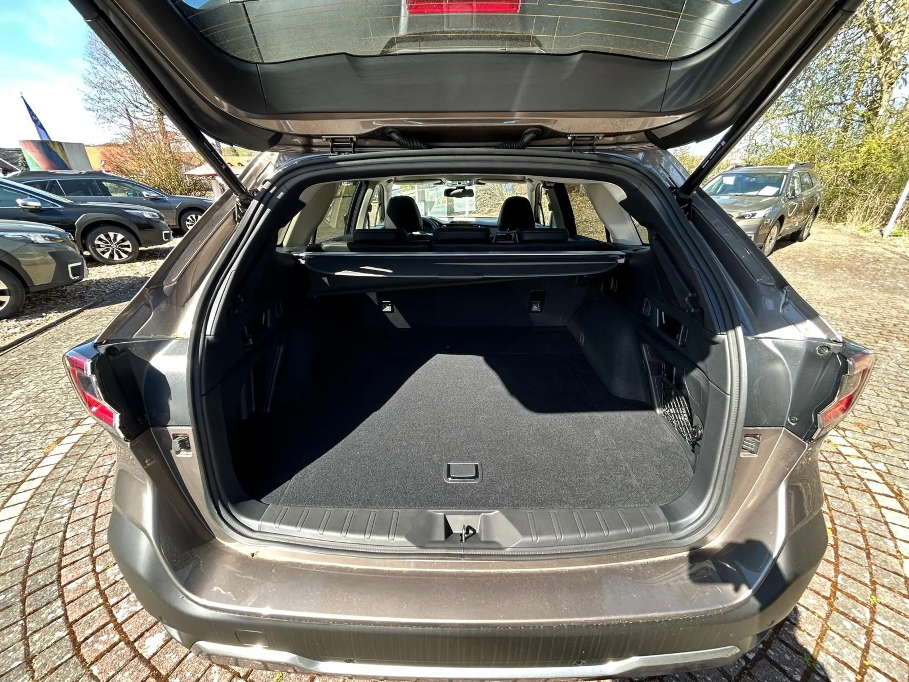 Subaru OUTBACK 2.5i Platinum Lineartronic Modell 2025 — photo 14