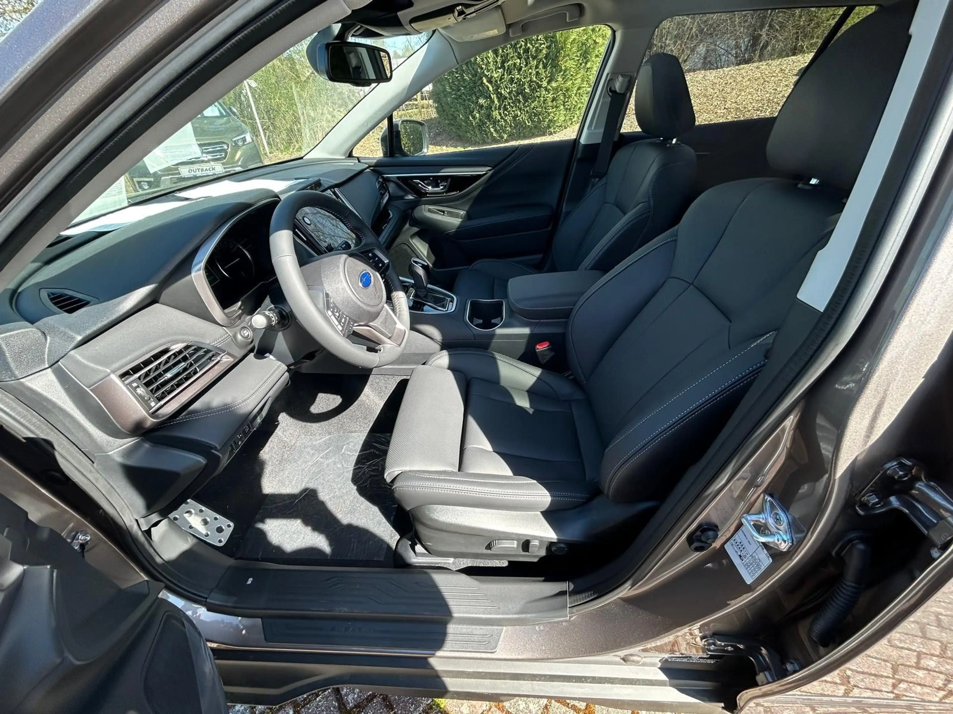 Subaru OUTBACK 2.5i Platinum Lineartronic Modell 2025 — photo 10