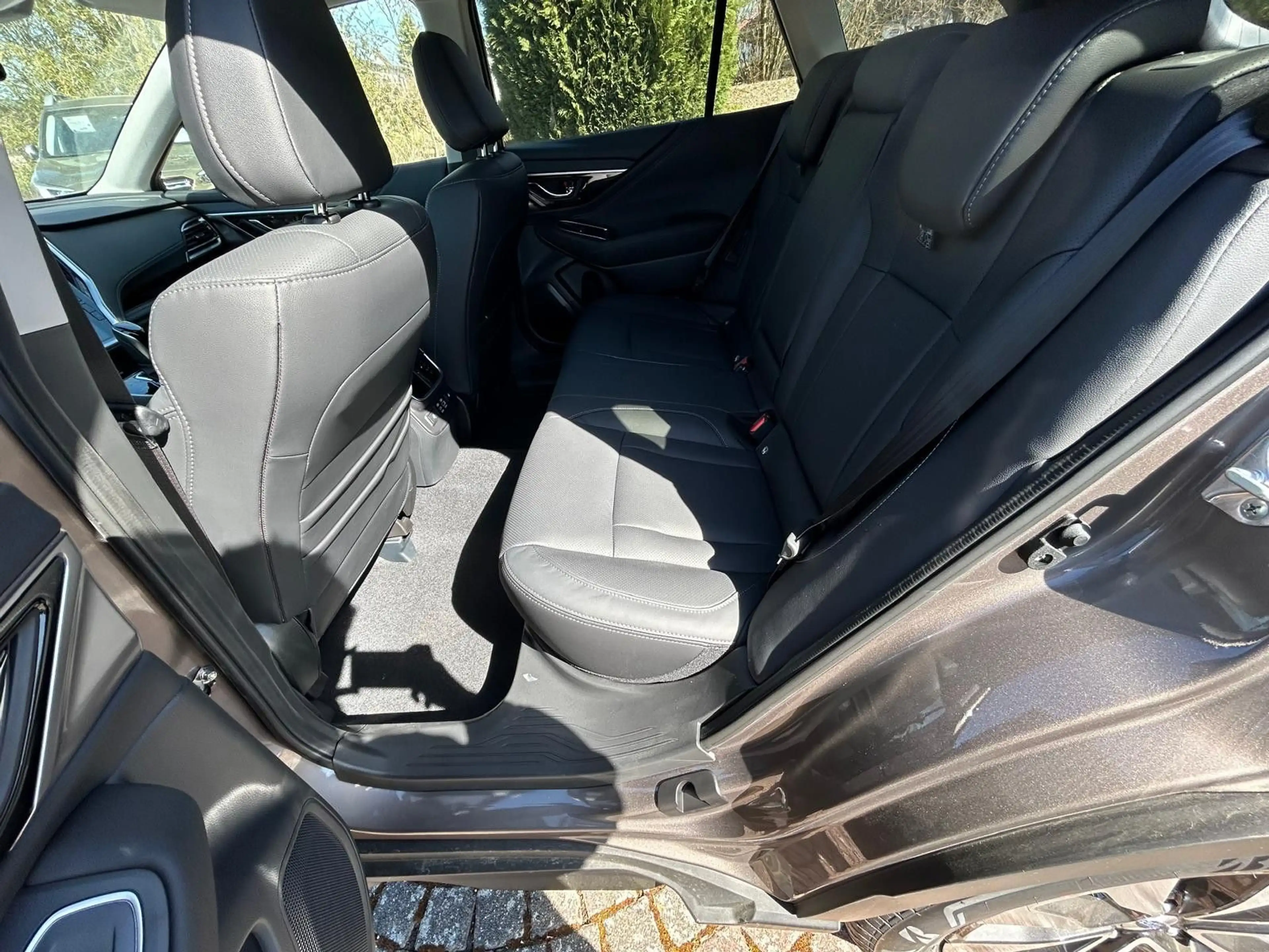 Subaru OUTBACK 2.5i Platinum Lineartronic Modell 2025 — photo 11
