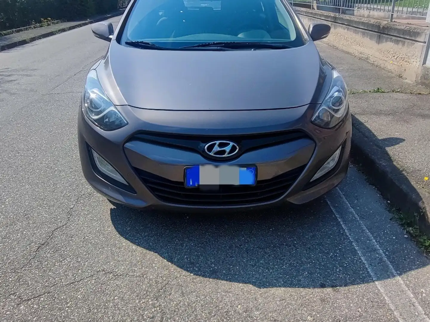 Hyundai i30 Wagon 1.6 crdi Comfort 110cv - 1