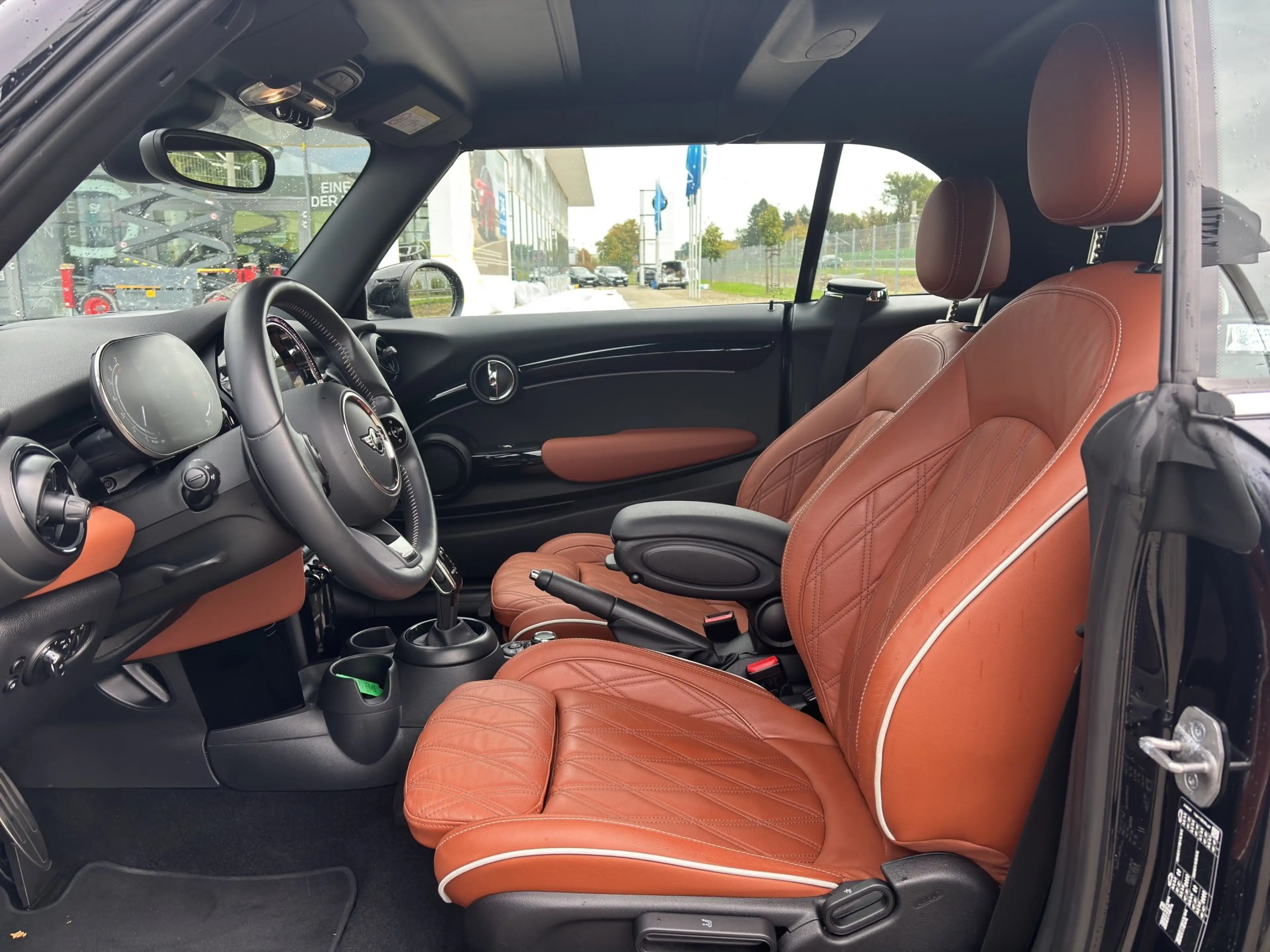 MINI Cooper S Cabrio JCW Trim Komfortzug. DrivingAs. — photo 8