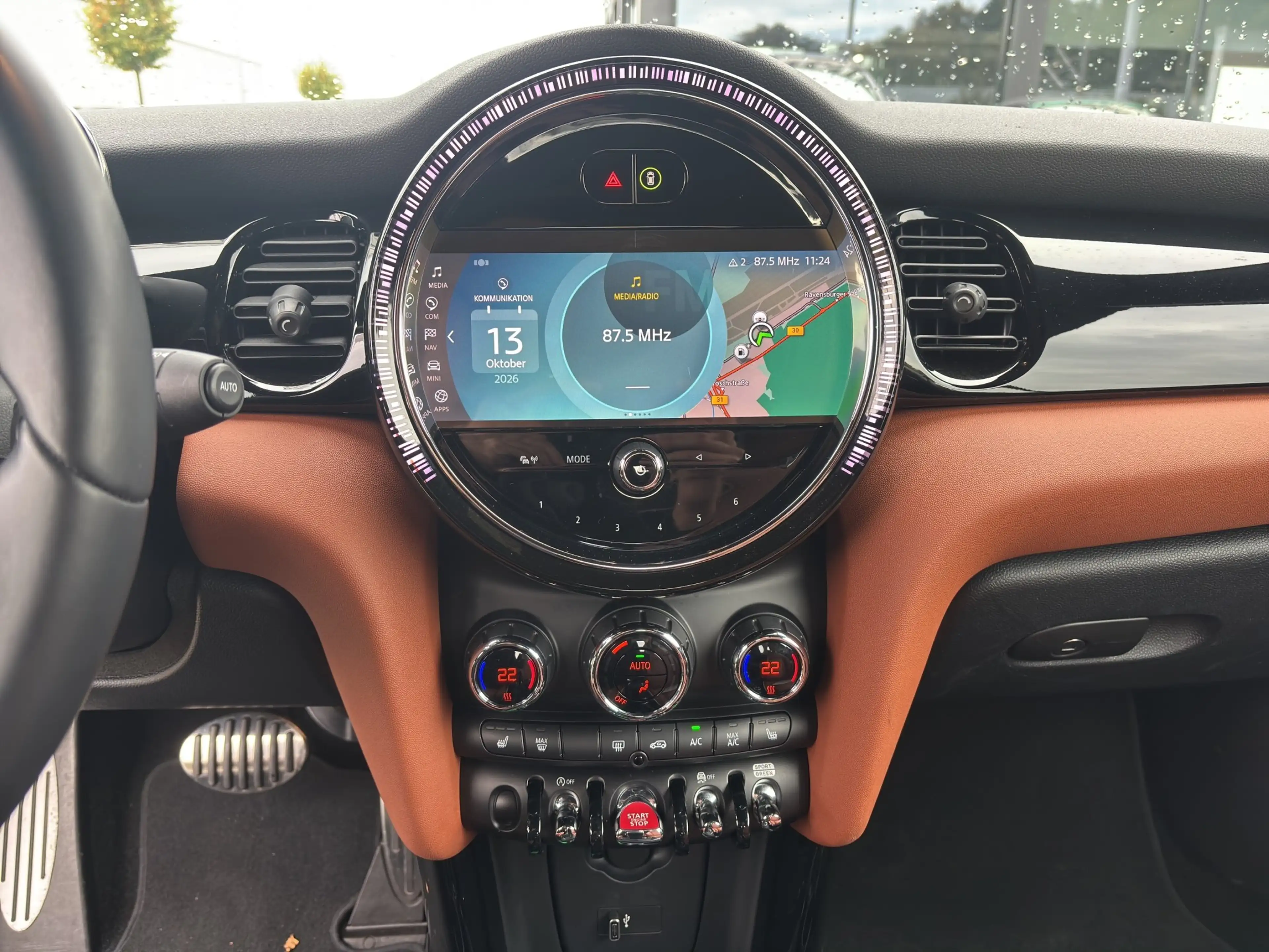 MINI Cooper S Cabrio JCW Trim Komfortzug. DrivingAs. — photo 10