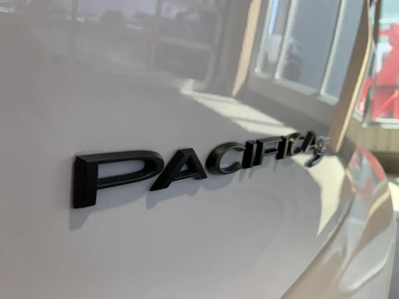 Chrysler Pacifica снимка Chrysler Pacifica