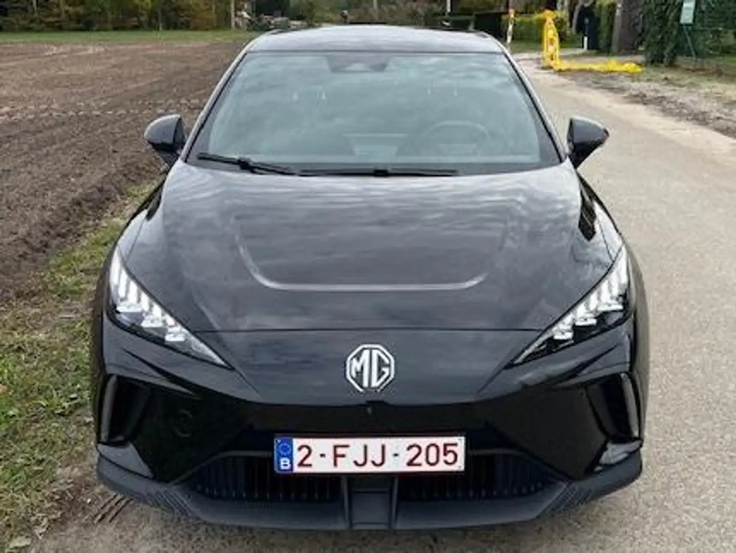 MG MG4 4 Luxury 64 kWh Noir - 2
