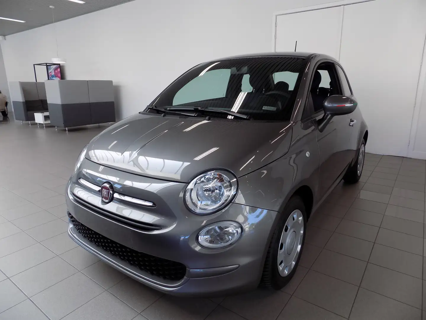 Fiat 500 1.0i MHEV Lounge Šedá - 1