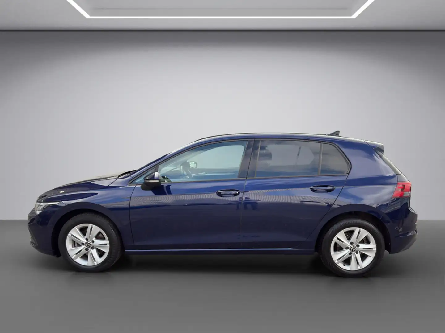 Volkswagen Golf VIII 1.0TSI Life Blau - 2