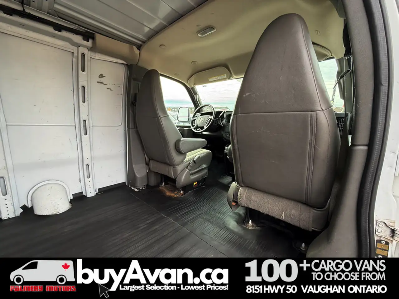 GMC Savana снимка GMC Savana