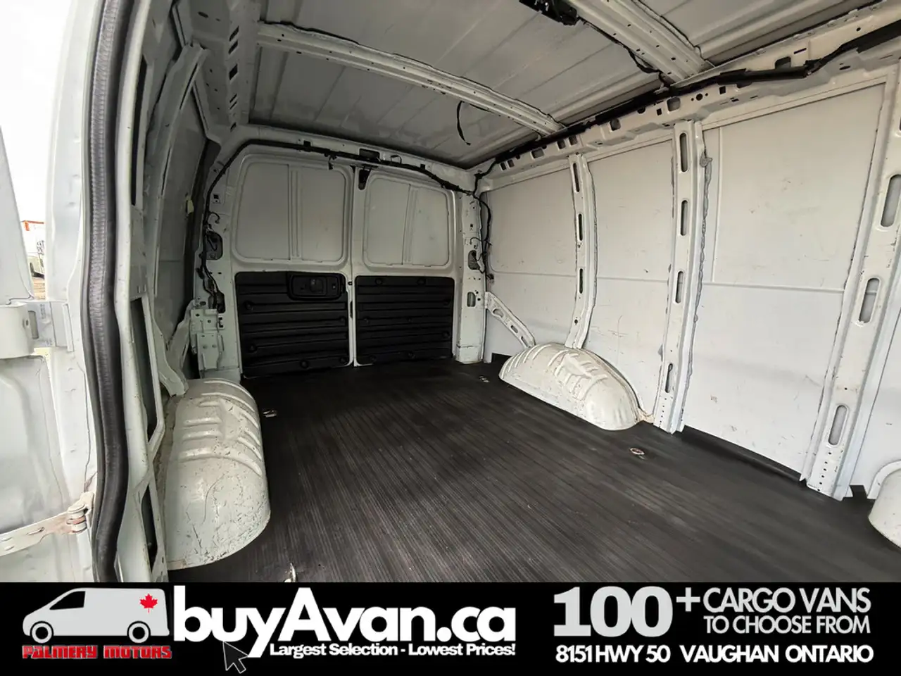 GMC Savana снимка GMC Savana
