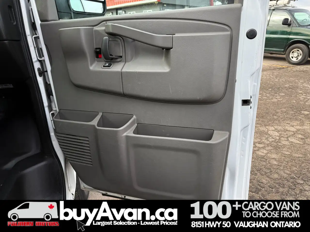 GMC Savana снимка GMC Savana