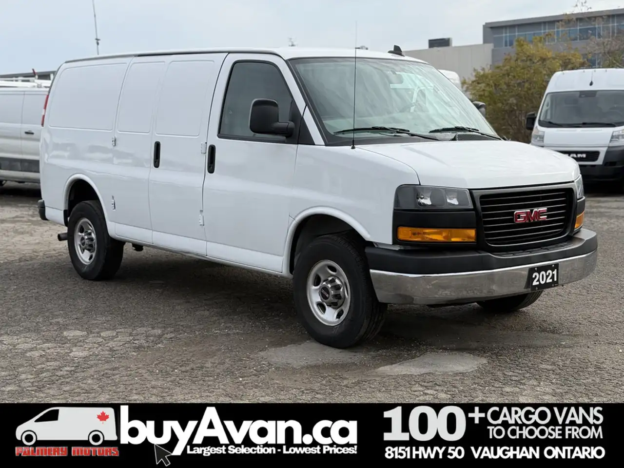 GMC Savana снимка GMC Savana