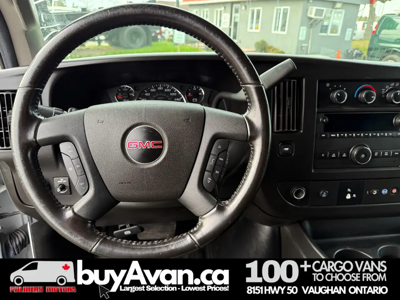 GMC Savana снимка GMC Savana