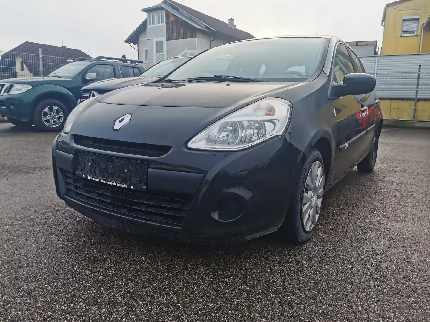 Renault Clio Clio Dynamique 1,2 16V Dynamique Schwarz - 1