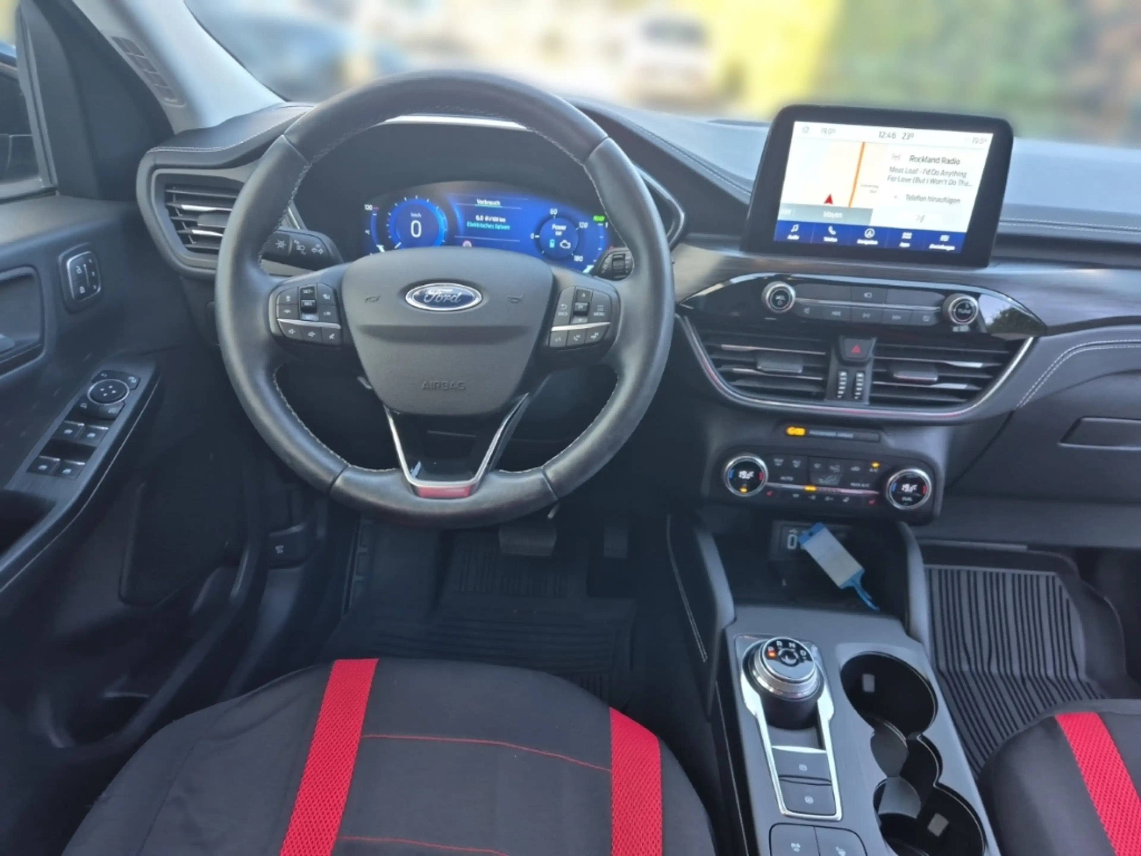 Ford Kuga 2.5 Duratec Hybrid FHEV Vignale — photo 11