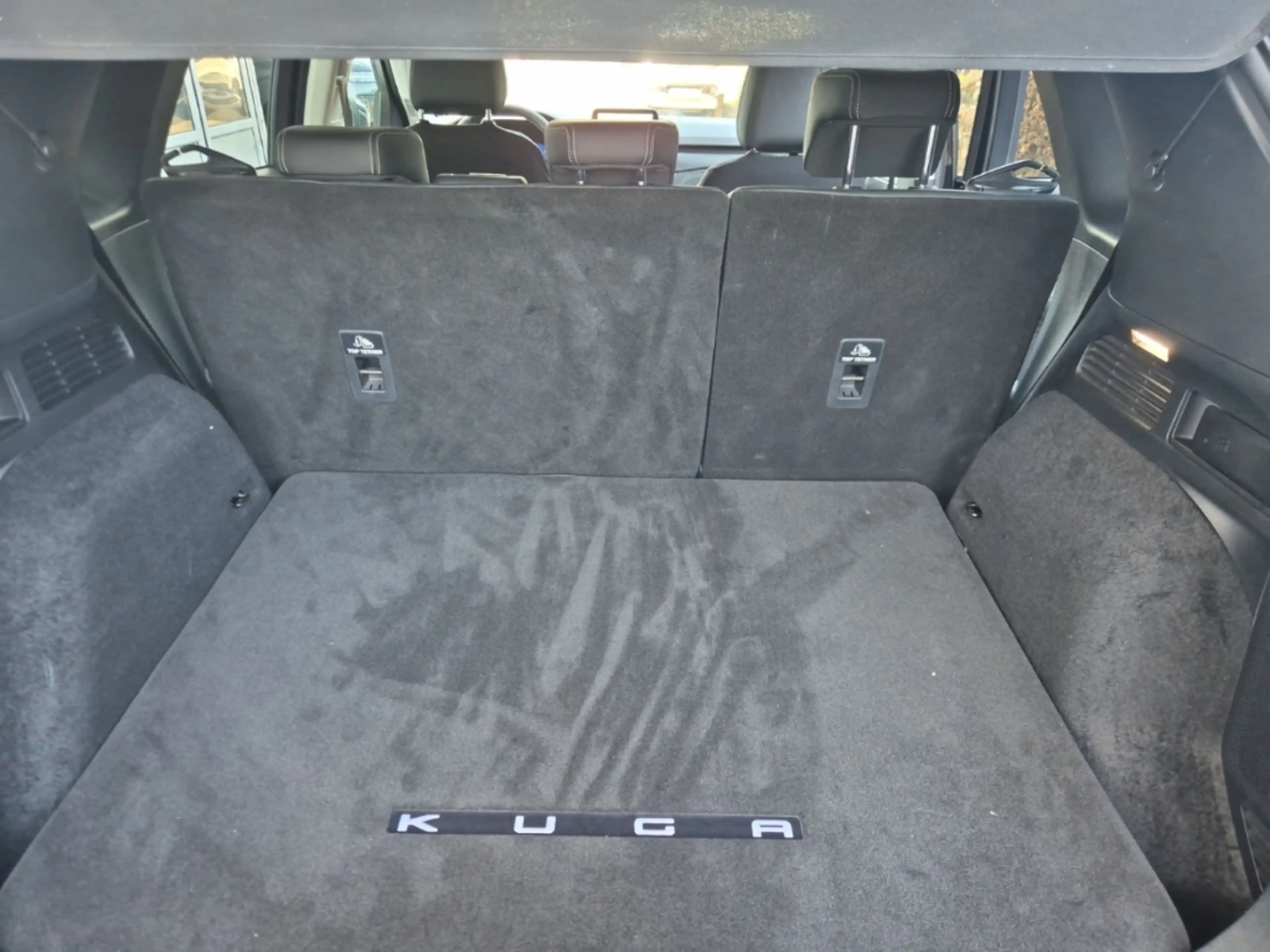 Ford Kuga 2.5 Duratec Hybrid FHEV Vignale — photo 13