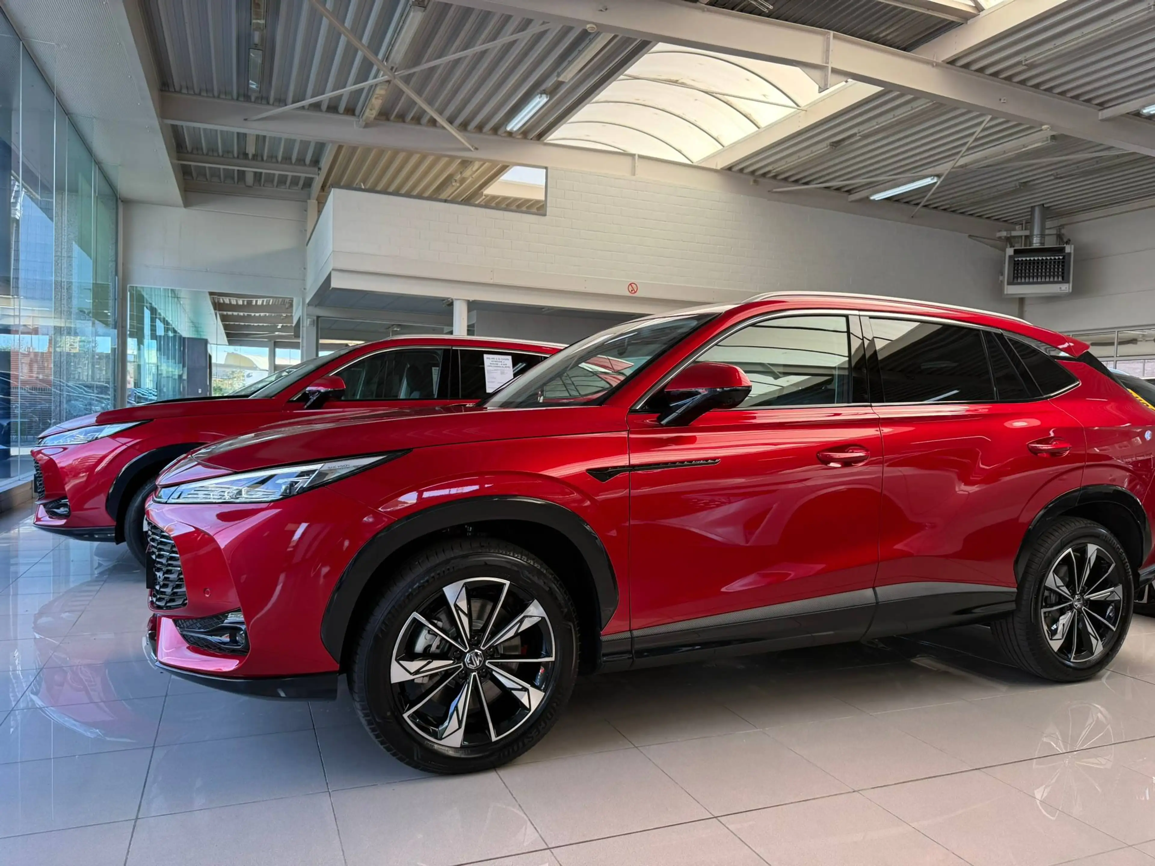 MG HS Hybrid+ LUXURY 105kw 224pk - TOPAANBOD — photo 12