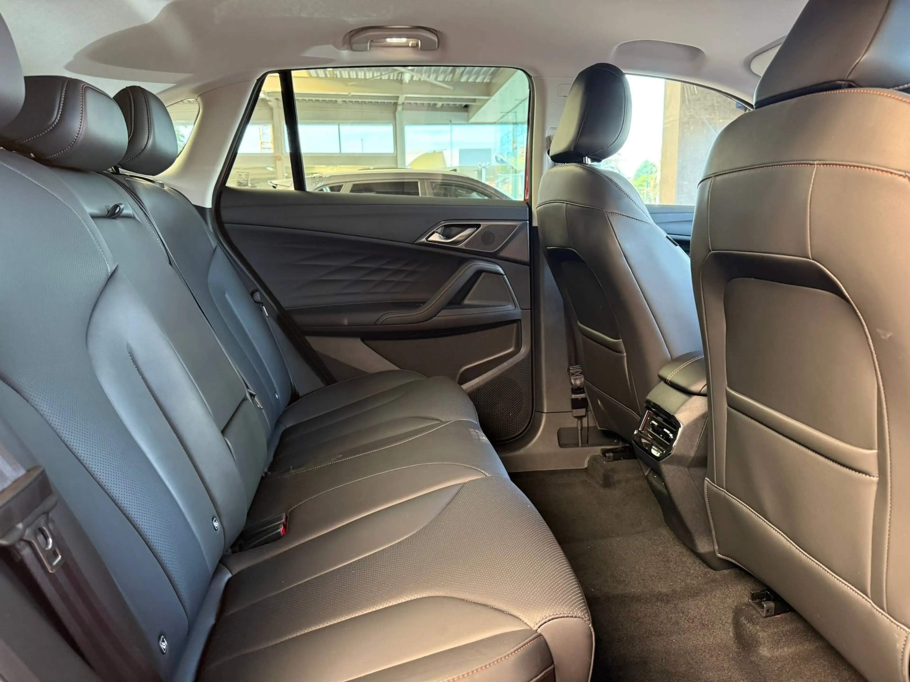 MG HS Hybrid+ LUXURY 105kw 224pk - TOPAANBOD — photo 11