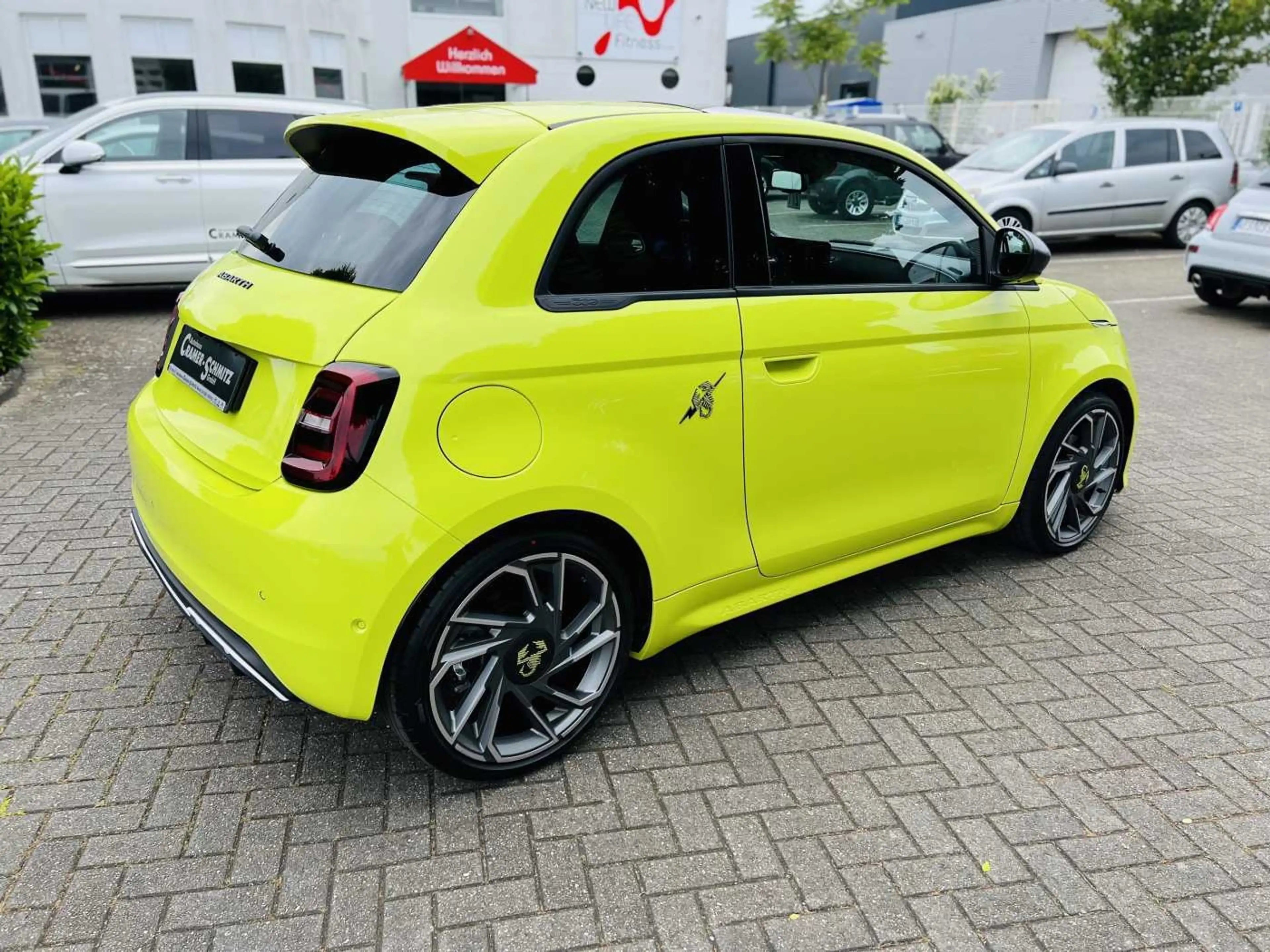 Abarth 500e Turismo — photo 4