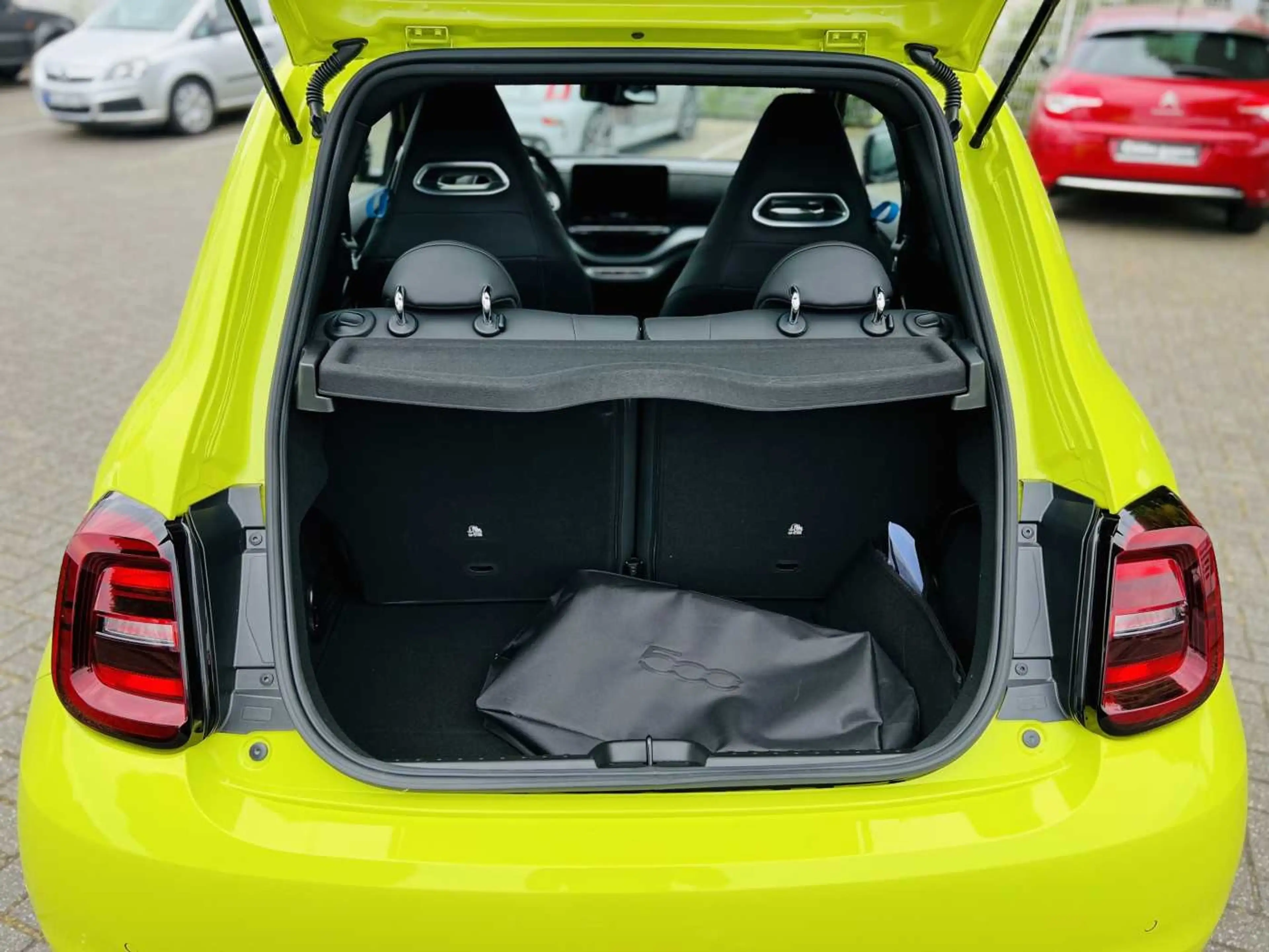 Abarth 500e Turismo — photo 7
