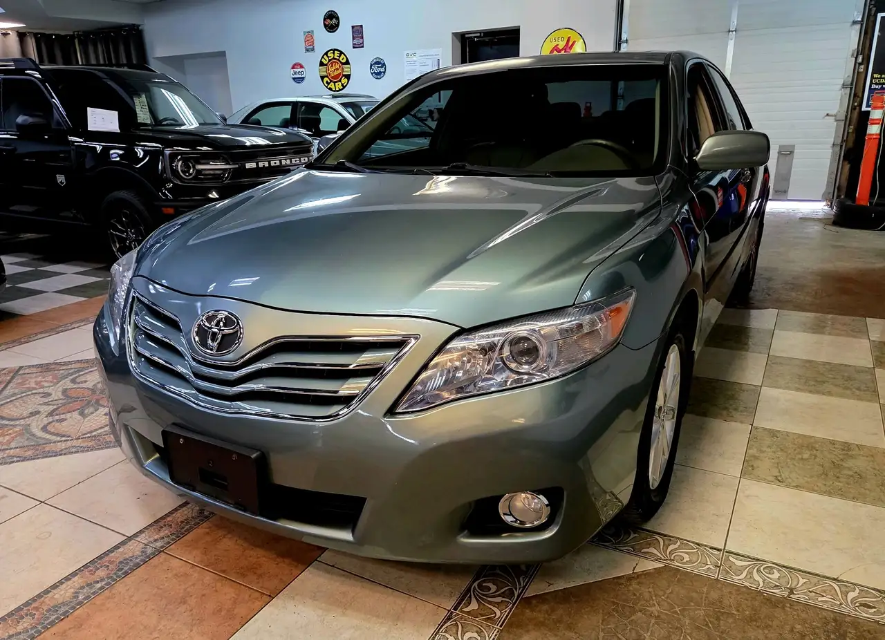 Toyota Camry снимка Toyota Camry