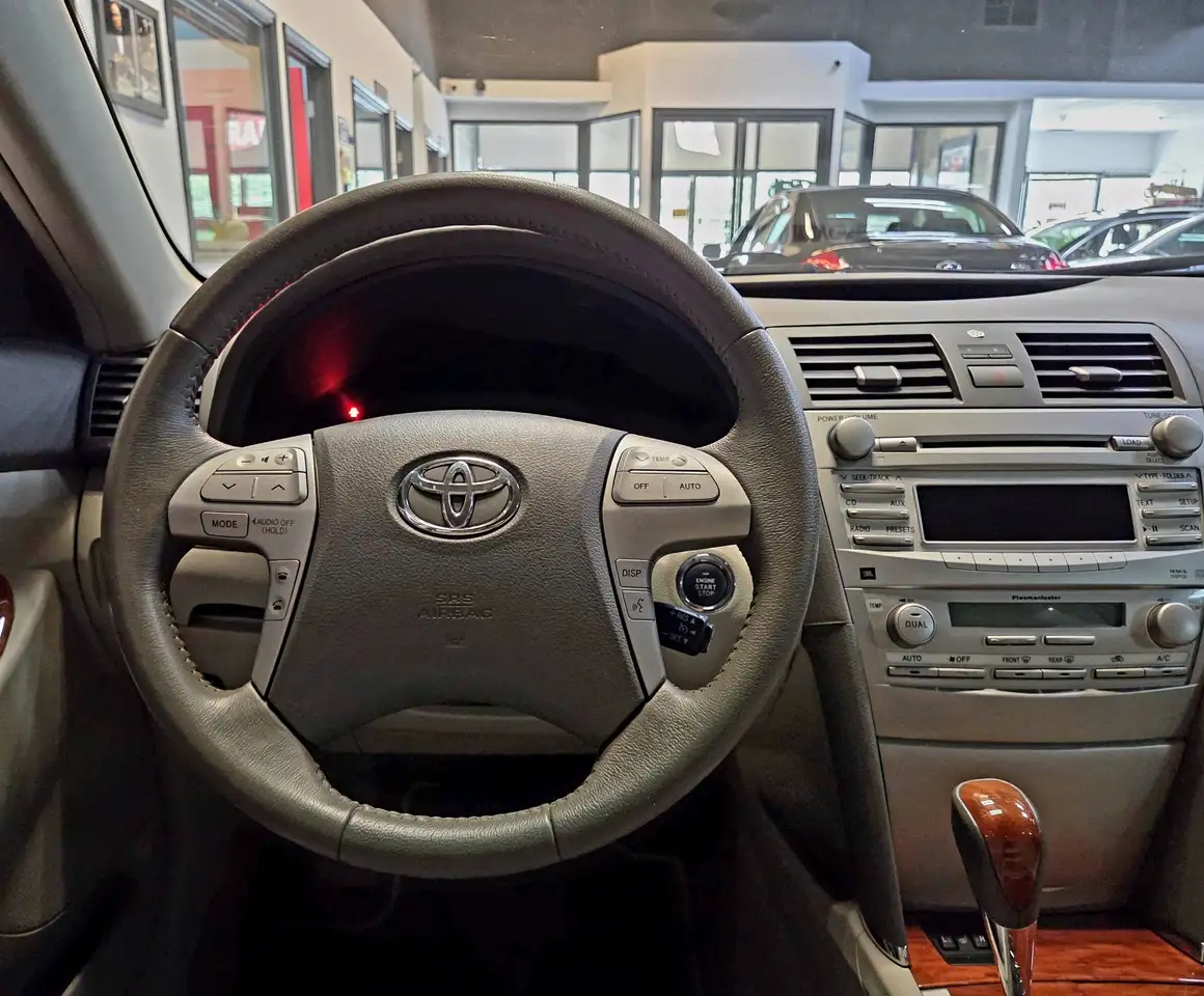 Toyota Camry снимка Toyota Camry