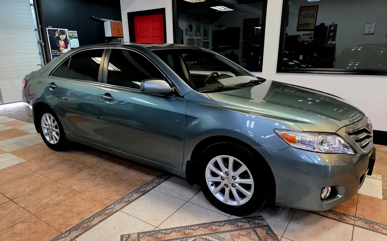 Toyota Camry снимка Toyota Camry
