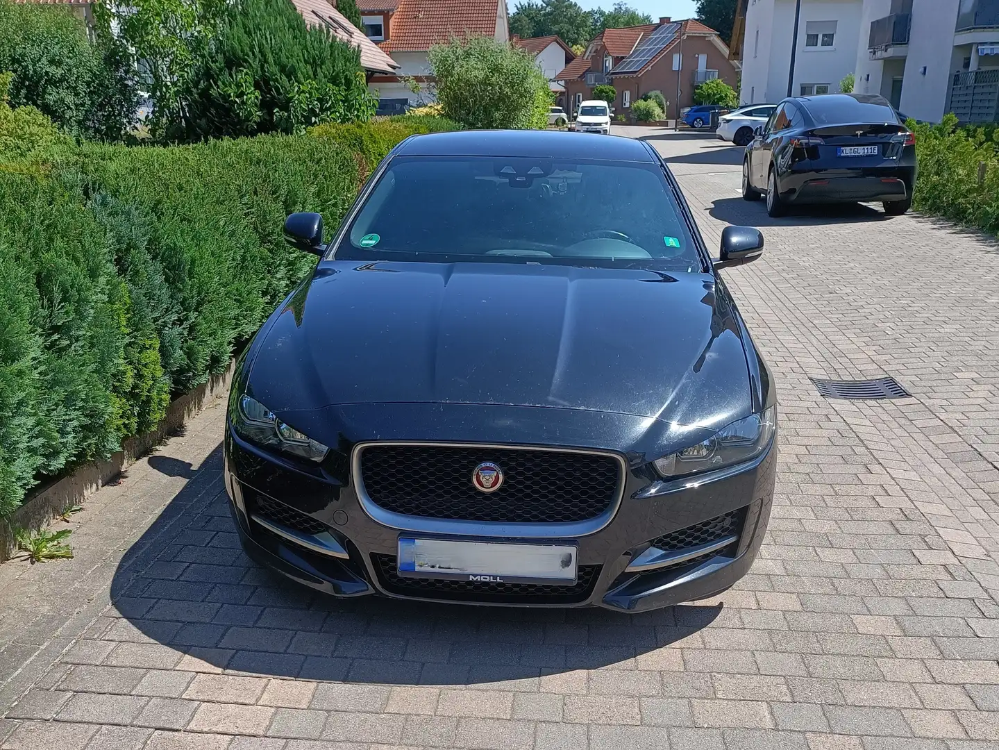 Jaguar XE XE 20dR-Sport Black - 1